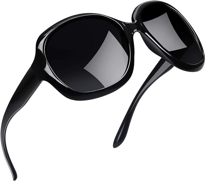 oversized black sunglasses
